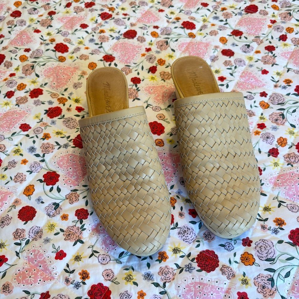 Madewell The Jordyn Clog in Woven Leather - Picture 4 of 6